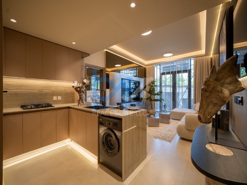 Bright 1BR + Study | Courtyard Facing | Great Investment