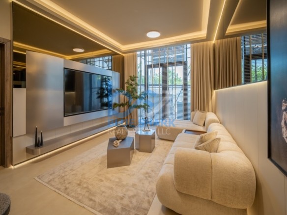 Bright 1BR + Study | Courtyard Facing | Great Investment