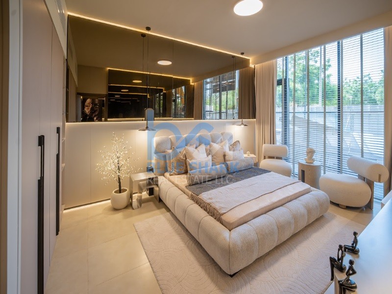 Bright 1BR + Study | Courtyard Facing | Great Investment